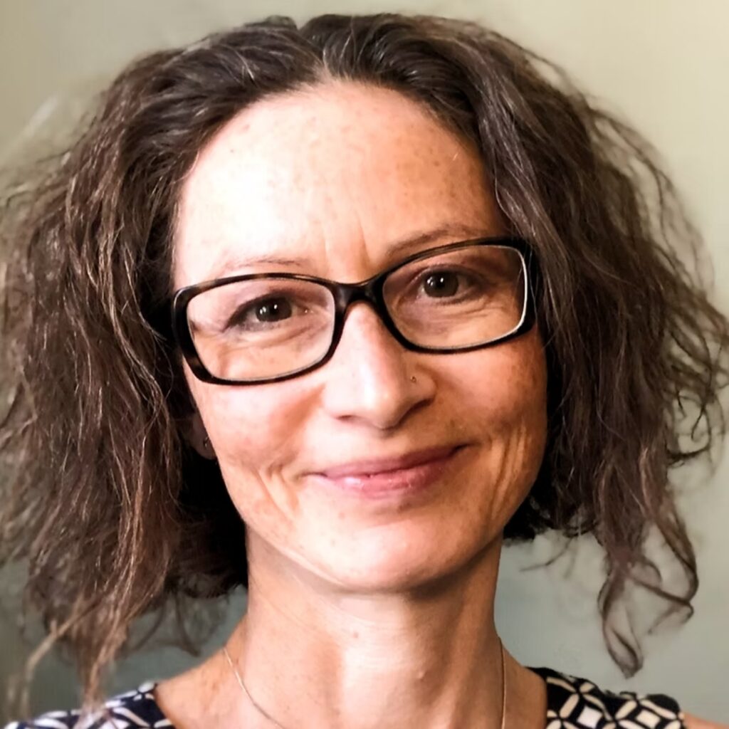 Dr Christa Maynard, PhD(med), Nutritional Therapist Dr Christa Maynard portrait at food for the brain